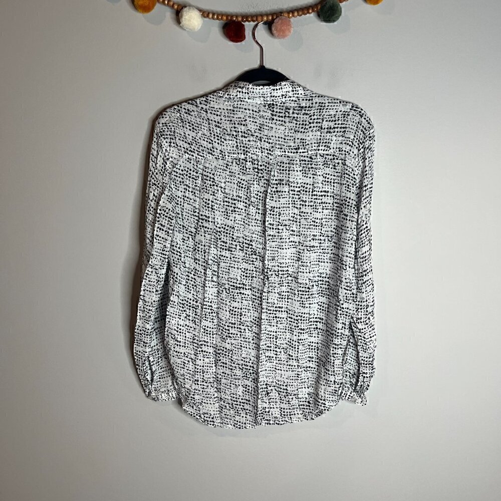 Bella Dahl patterned button down shirt - image 5